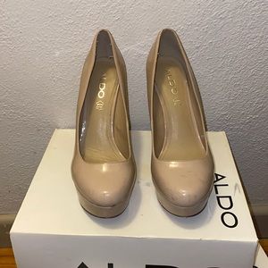Aldo shoes high heel platform nude shoes. Size 9.